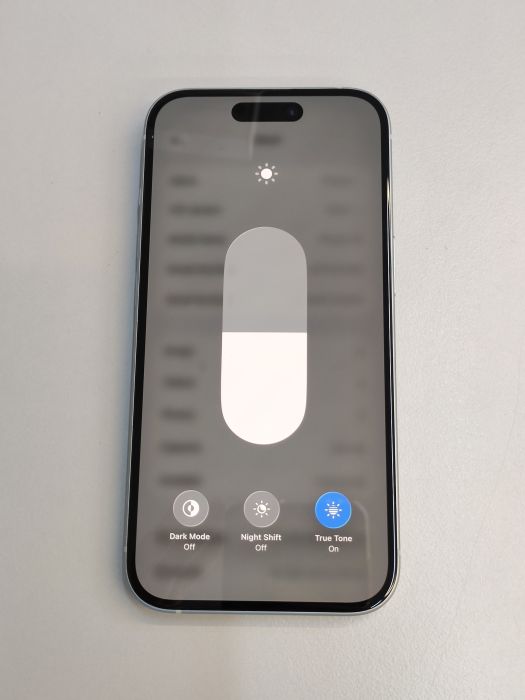 iPhone 15 · 7/10