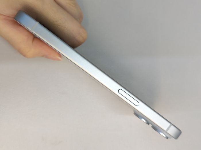 iPhone 15 · 3/10