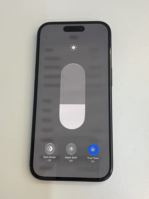 iPhone 16 · 6/9