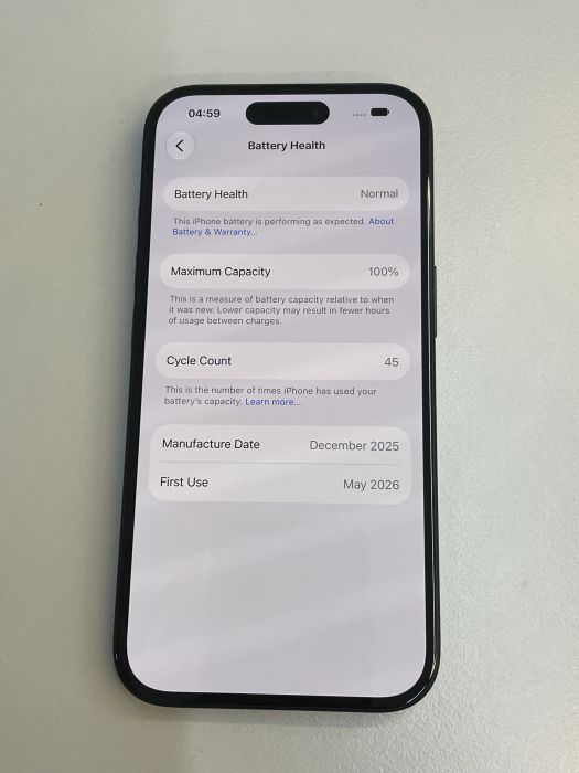 iPhone 16 · 8/9