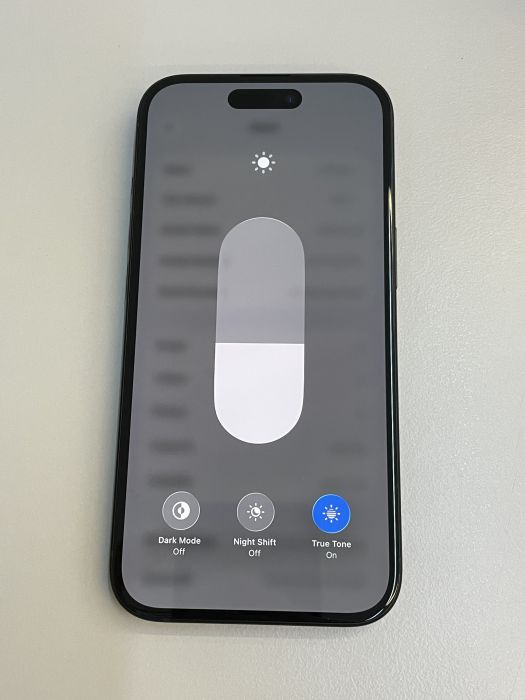 iPhone 15 · 6/9