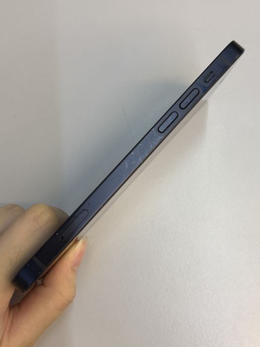 iPhone 12 · 2/9