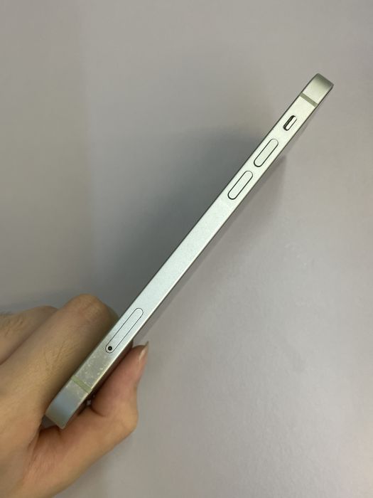 iPhone 12 · 2/9