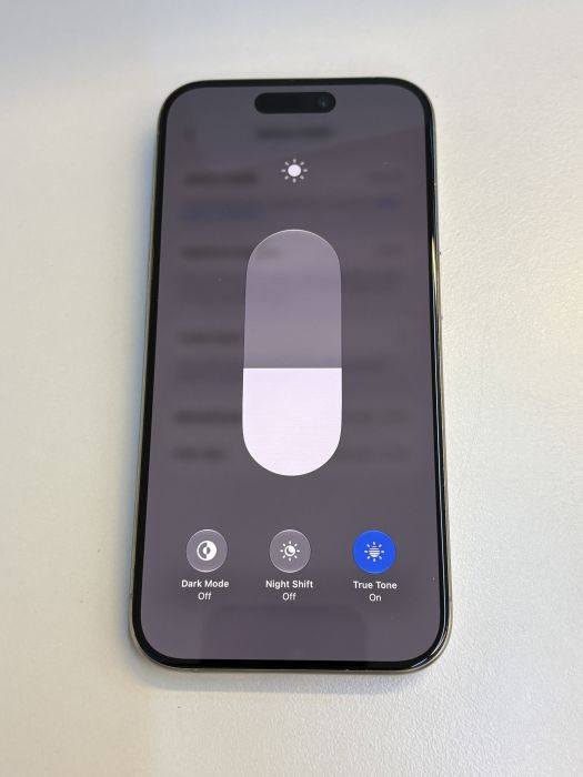 iPhone 15 Pro · 6/9