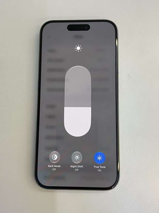 iPhone 15 Pro · 6/9