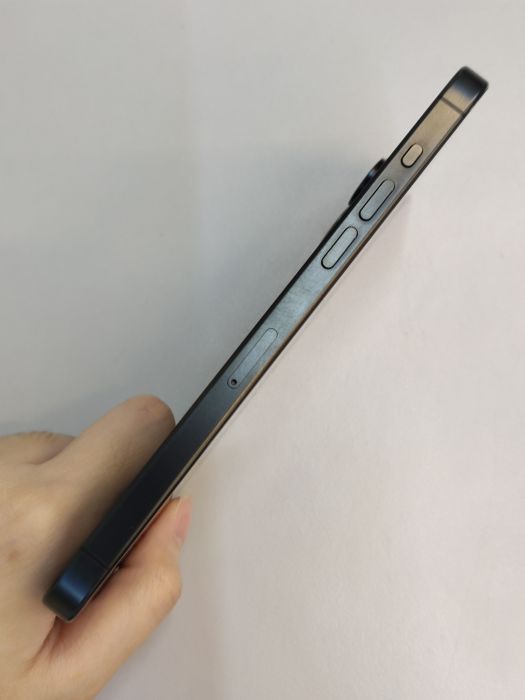 iPhone 15 Pro Max · 2/9