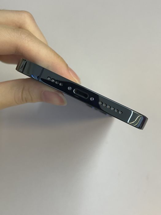 iPhone 12 Pro Max · 4/9