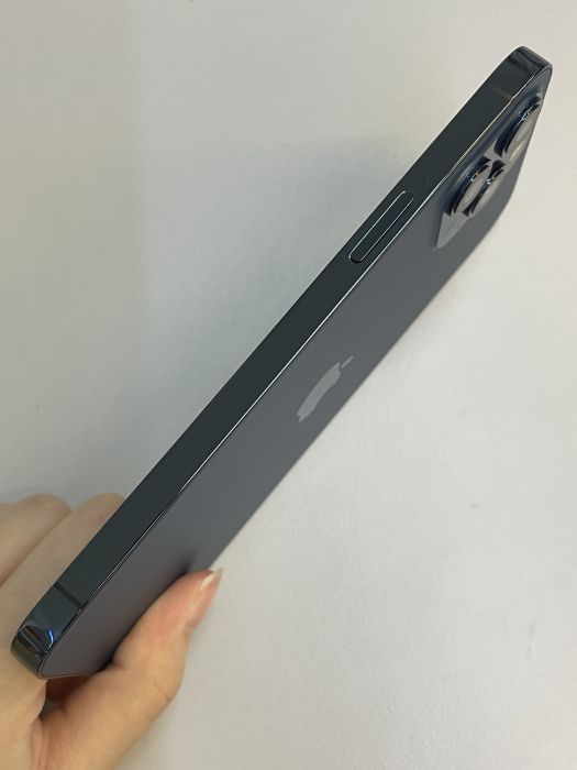iPhone 12 Pro Max · 3/9