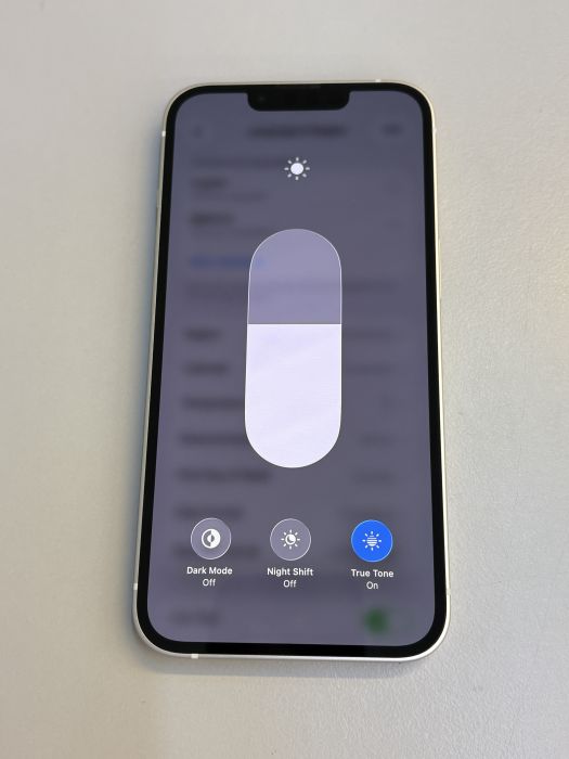 iPhone 13 · 6/10