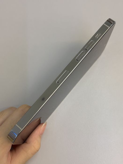 iPhone 14 Pro Max · 2/9
