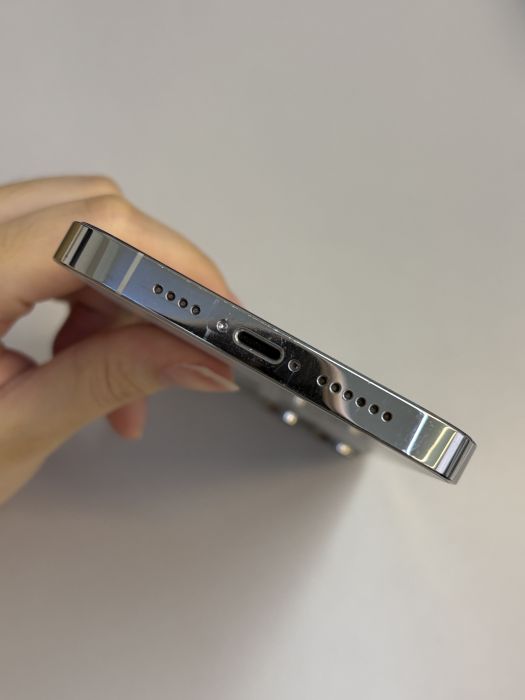 iPhone 14 Pro Max · 4/9