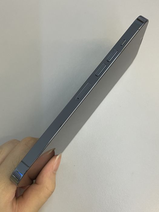 iPhone 13 Pro Max · 2/9
