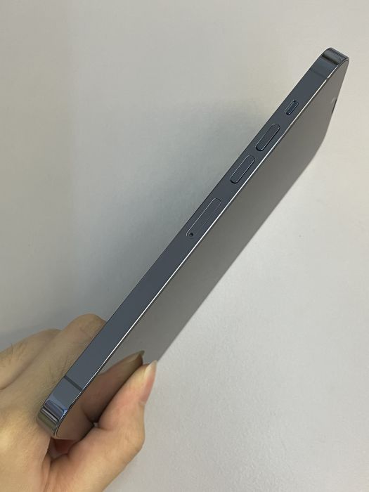 iPhone 13 Pro Max · 2/9