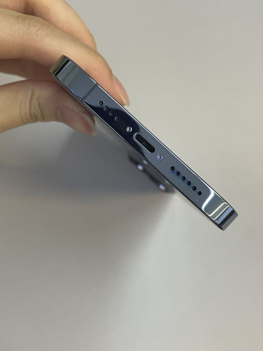 iPhone 13 Pro Max · 4/9
