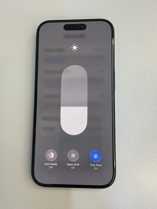 iPhone 15 Pro · 6/9