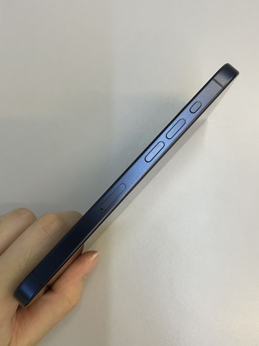 iPhone 15 Pro · 2/9