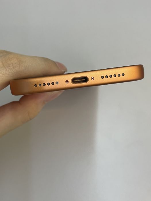 iPhone 17 Pro Max · 4/9