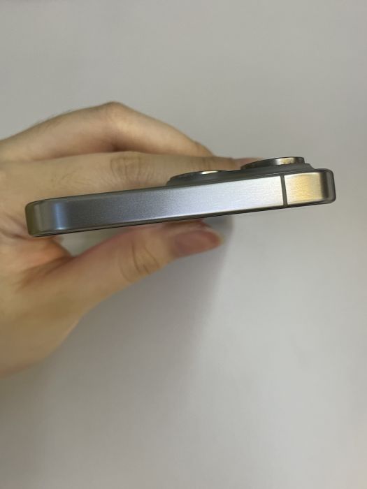 iPhone 15 Pro Max · 5/9