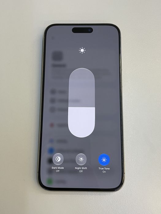 iPhone 15 Pro Max · 6/9