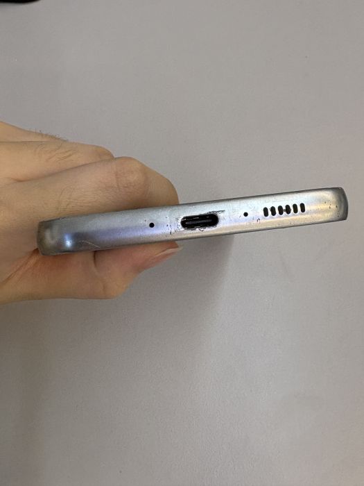 Samsung Galaxy A34 5G · 4/7
