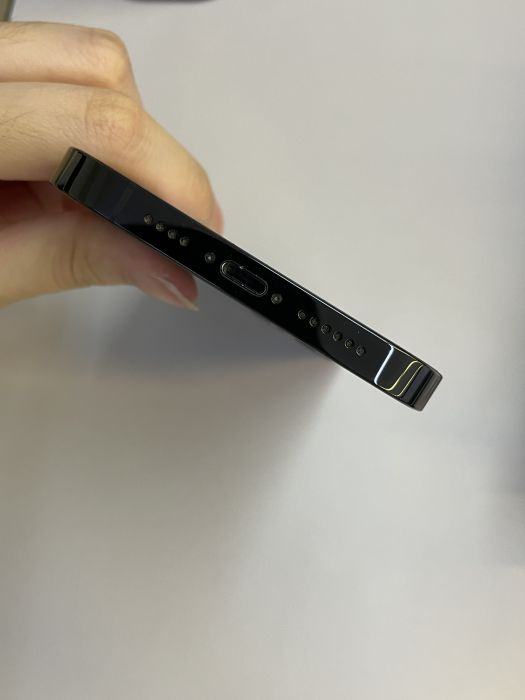 iPhone 14 Pro Max · 4/9