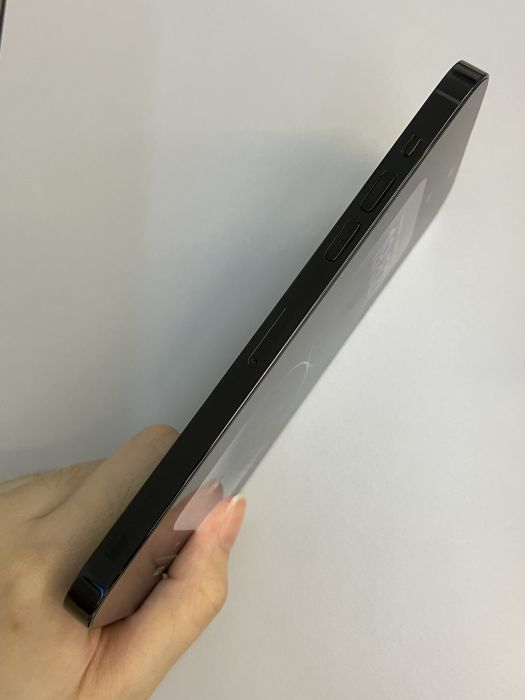 iPhone 14 Pro Max · 2/9