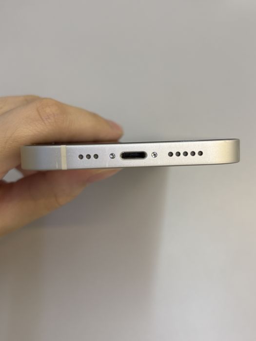 iPhone 13 · 4/9
