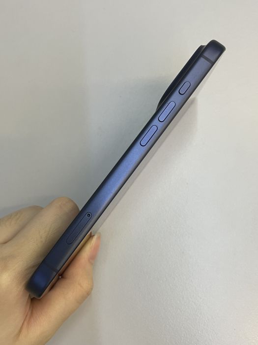 iPhone 17 Pro · 2/9