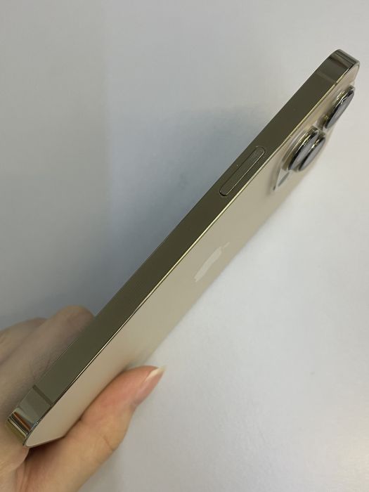 iPhone 13 Pro · 3/9