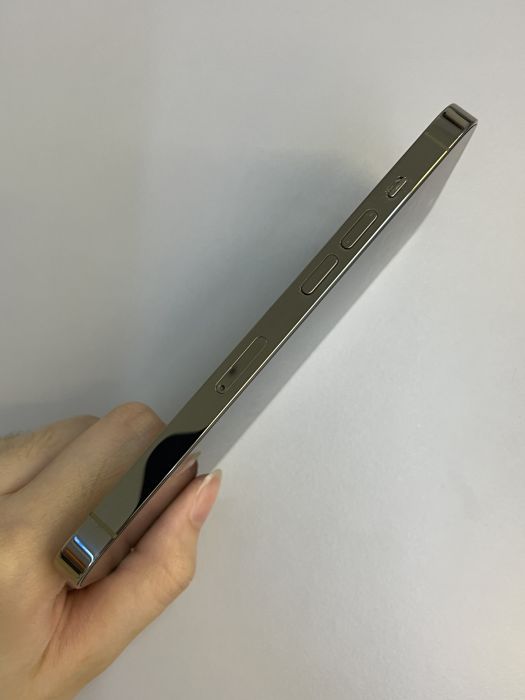 iPhone 14 Pro · 2/9