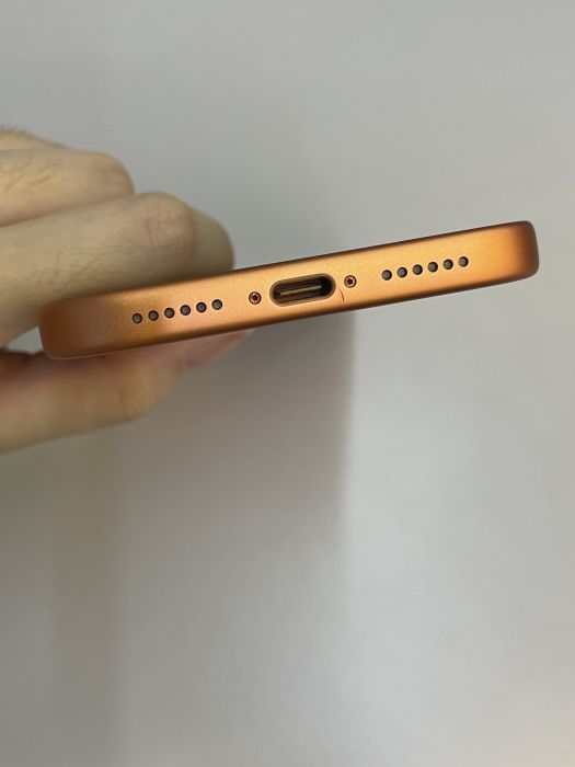iPhone 17 Pro Max · 4/9