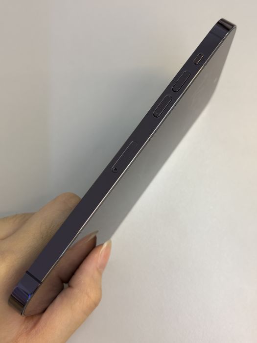 iPhone 14 Pro Max · 2/9