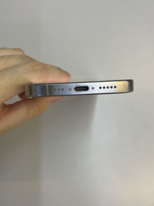 iPhone 16 Pro · 4/9