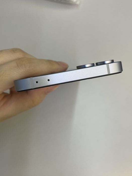 Samsung Galaxy Z Flip 6 · 5/7