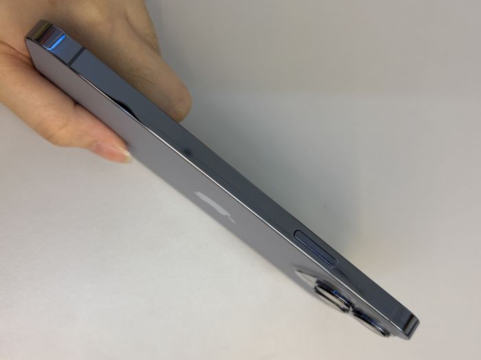 iPhone 13 Pro Max · 3/9