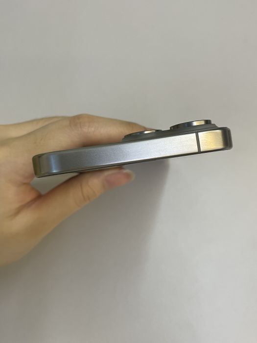 iPhone 15 Pro Max · 5/9