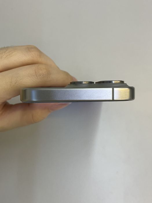 iPhone 15 Pro · 5/9
