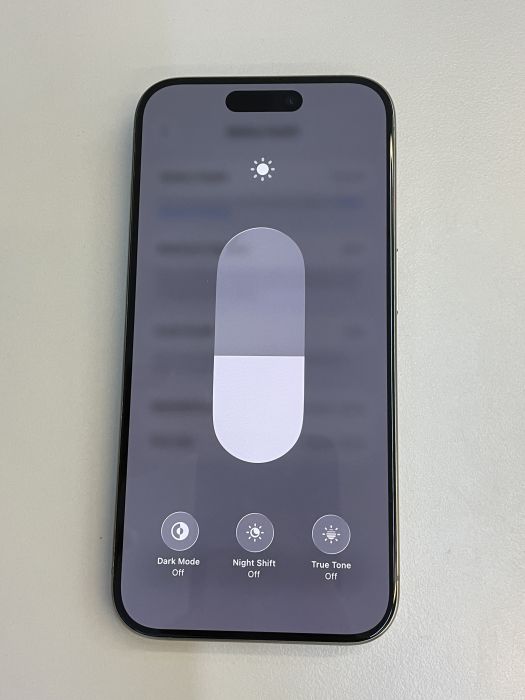 iPhone 15 Pro · 6/9