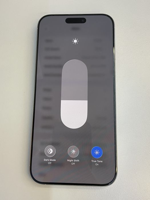 iPhone 16 Pro Max · 6/9