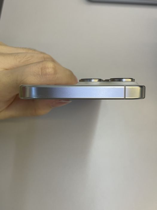 iPhone 16 Pro Max · 5/9