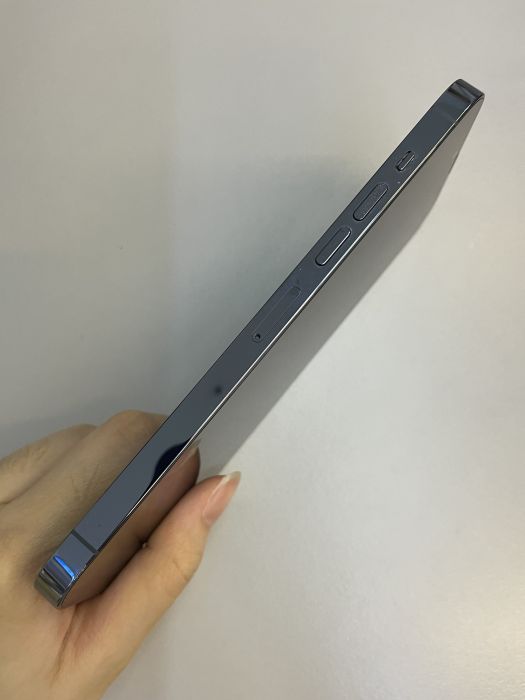 iPhone 13 Pro Max · 2/9