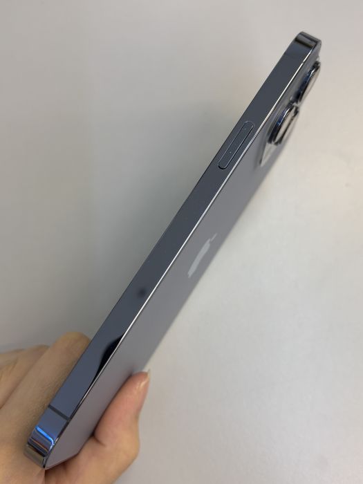 iPhone 13 Pro Max · 3/9