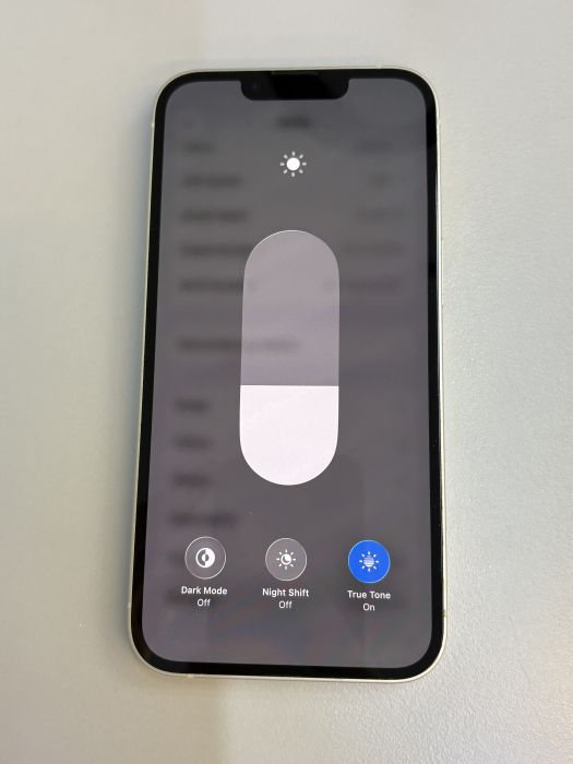 iPhone 13 · 6/10