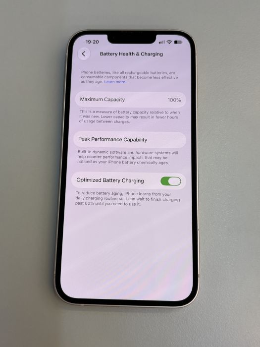 iPhone 13 · 8/9
