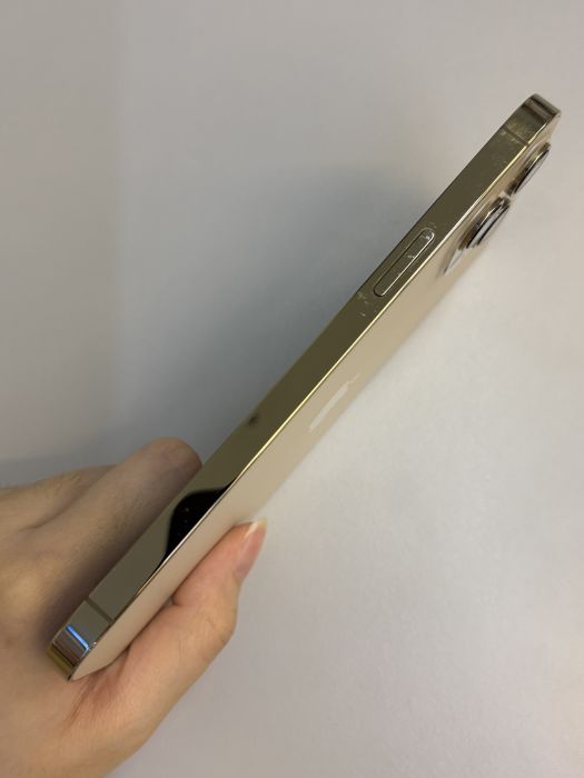 iPhone 12 Pro Max · 3/10