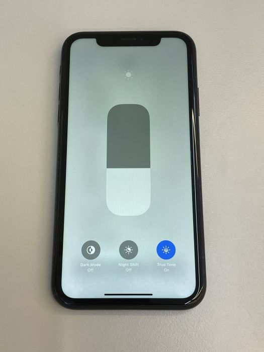 iPhone XR · 6/9