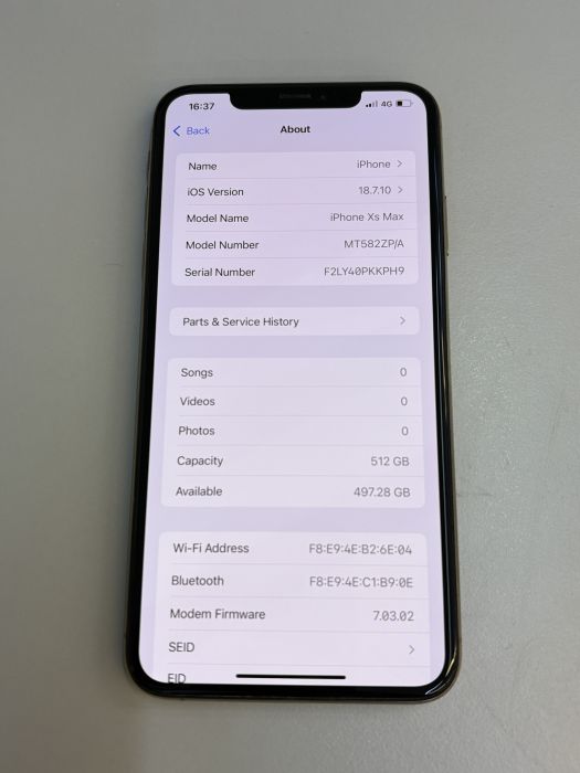 iPhone XS Max · 7/10