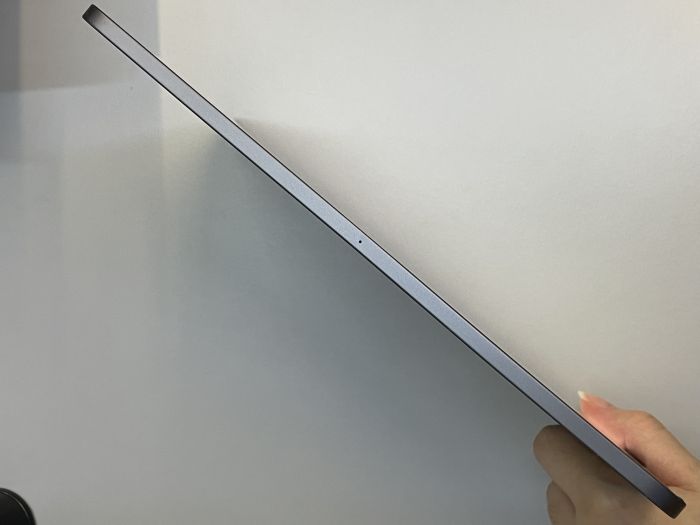 iPad Pro 11-inch (2nd Gen 2020) Wi-fi · 3/7
