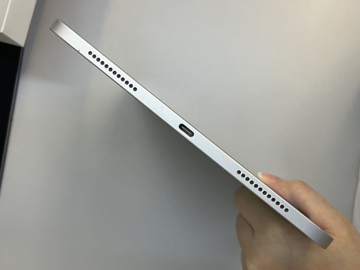 iPad (10th Gen 2022) Wi-fi · 4/7