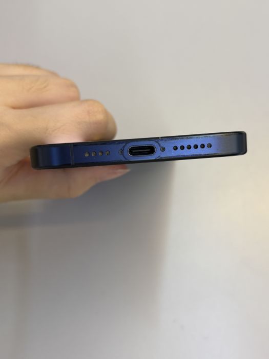 iPhone 15 Pro Max · 4/9